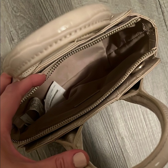 Zara Cream Handbag - Picture 2 of 2